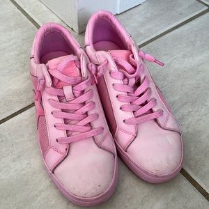 Gently worn hot pink vintage havanas size 9